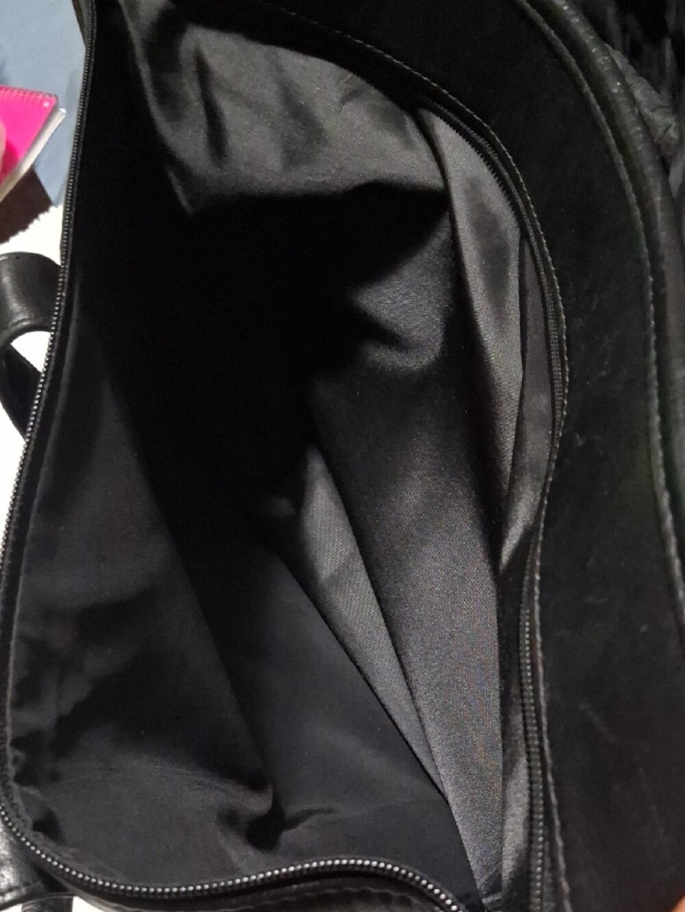 Tumi Black Leather Briefcase Messenger Bag for Men - Picture 8 of 10